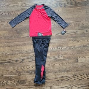 NWT Under Armour Boys 4 Youth Long Sleeve Top with Fleece Pants Black/Red